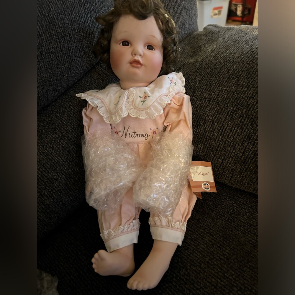 Ashton Drake Gallery Megan Doll Spice of Life Collection by Yolanda Bello 1997